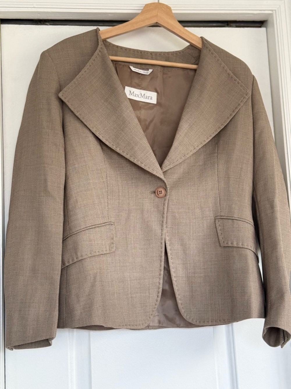 MaxMara Taupe Short Cropped Blazer